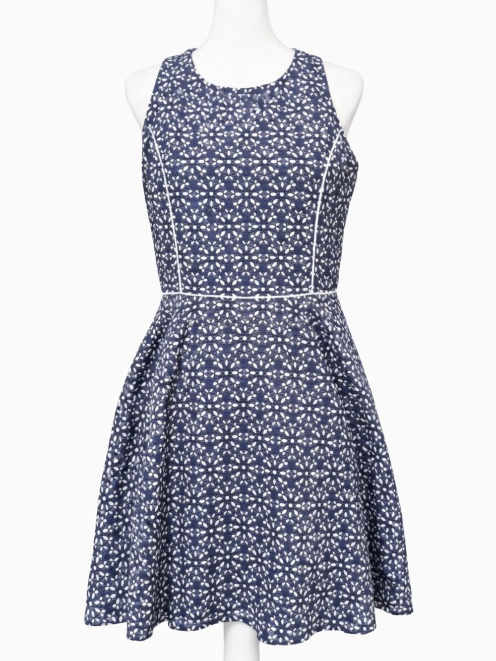 Under Skies Blue & White Fit & Flare Dress - Size M - Pockets!